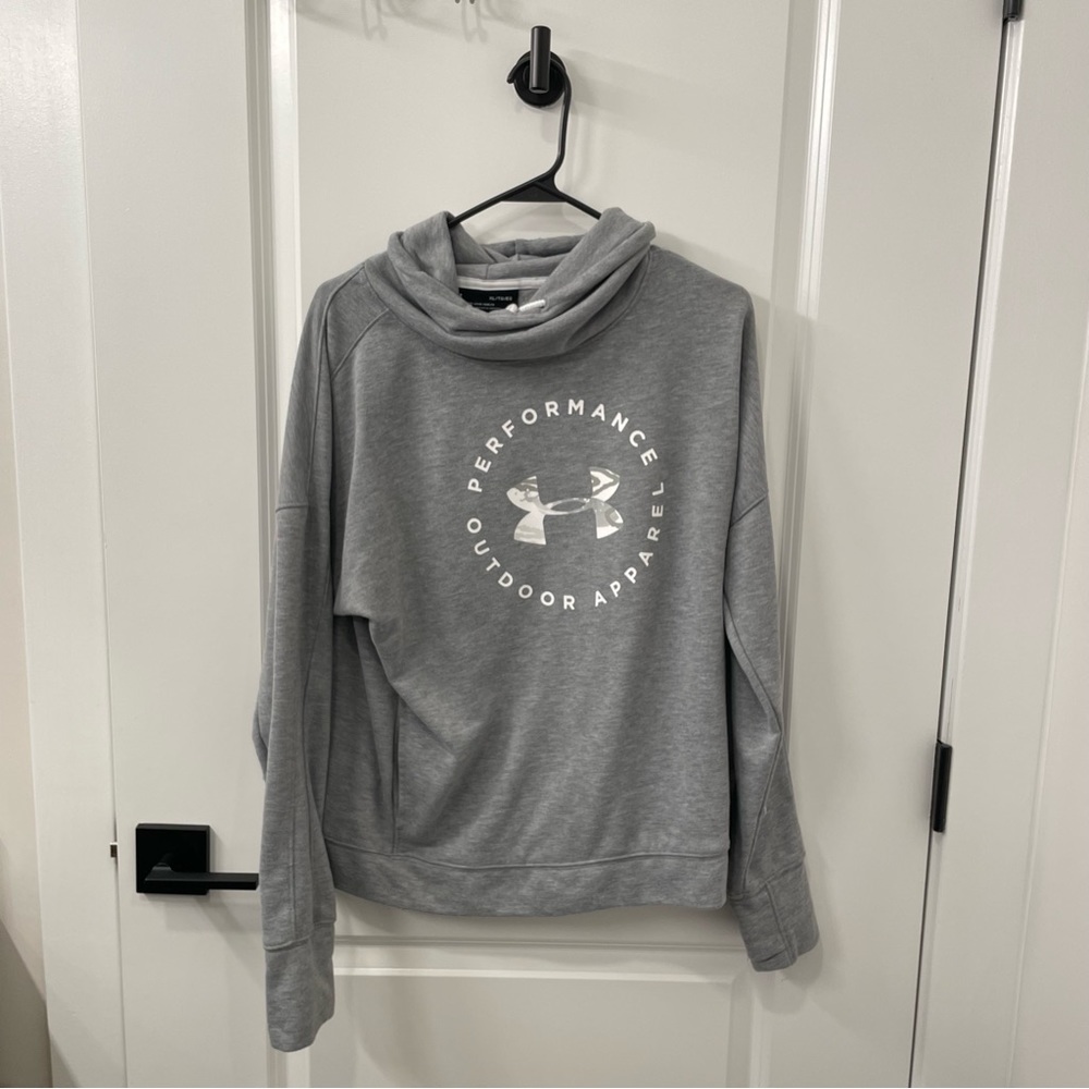 Under Armour - NW Gray Sports Sweatshirt